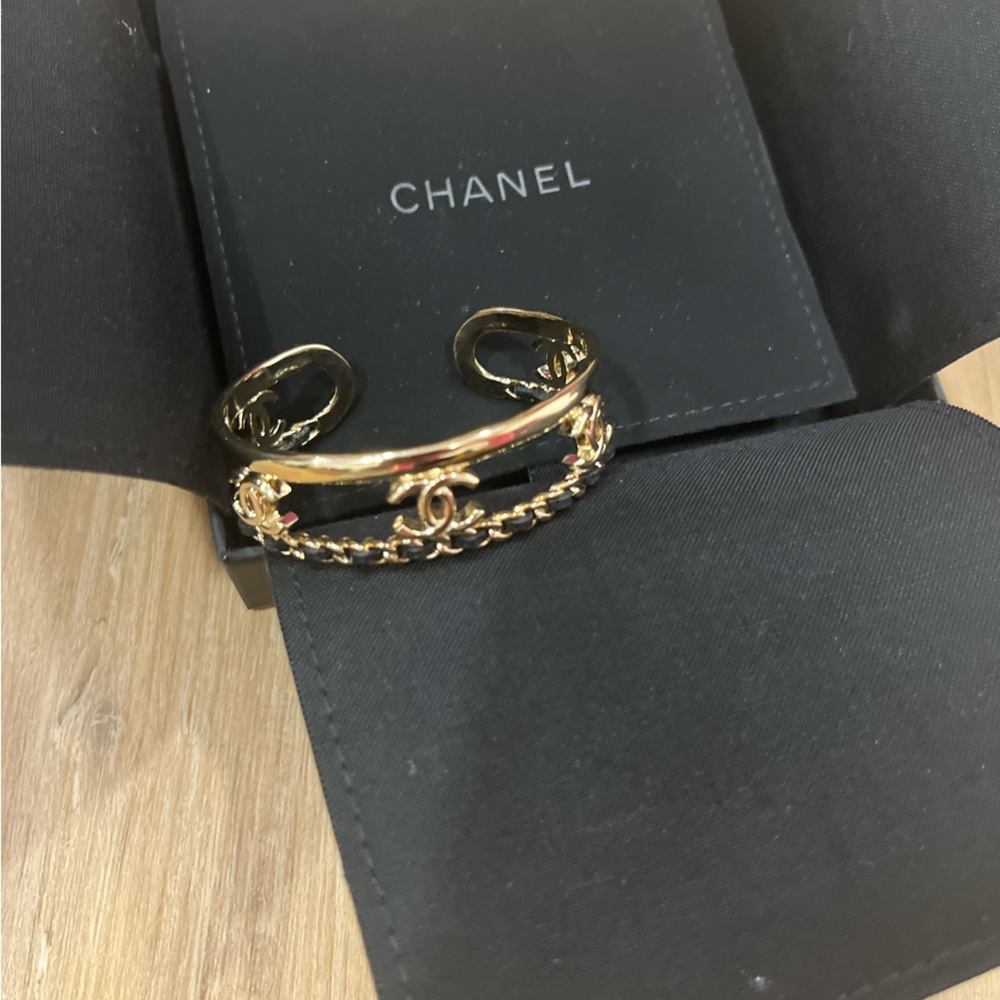 CHANEL bracelet